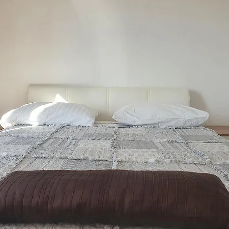 Cozy Two-bedroom Apartmán Zadar