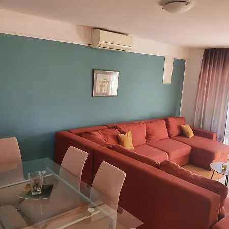 Cozy Two-bedroom * Zadar