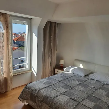 Cozy Two-bedroom Zadar
