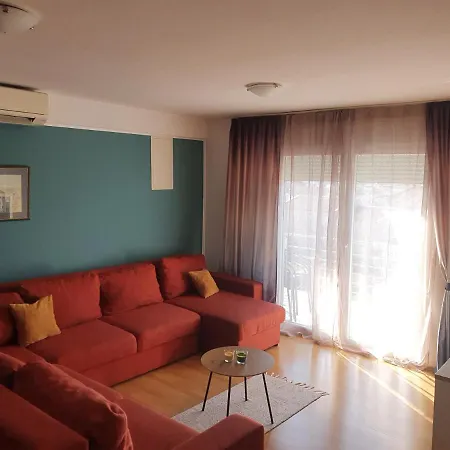 Apartment Cozy Two-bedroom