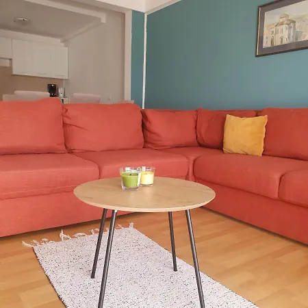Cozy Two-bedroom