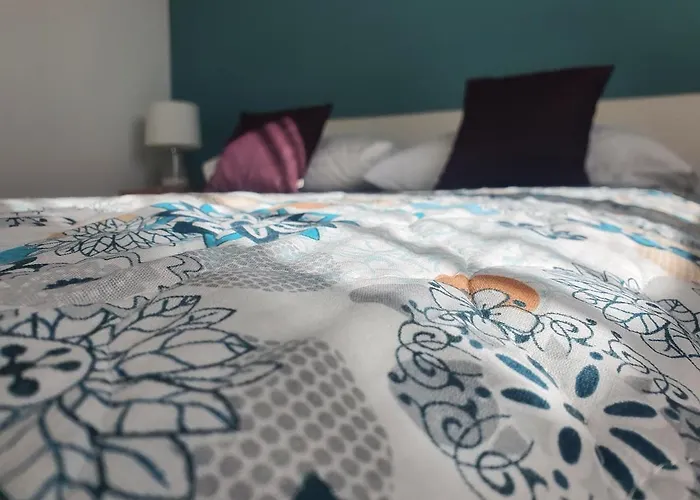 Cozy Two-bedroom Apartment