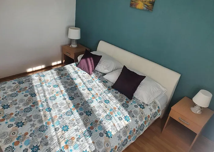 Cozy Two-bedroom Zadar