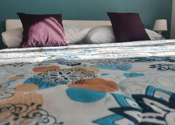 Cozy Two-bedroom Apartment